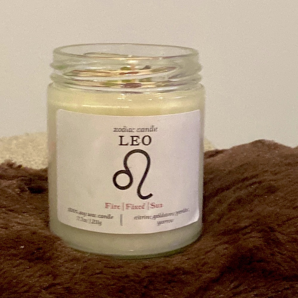 NEW. Zodiac Candle “Leo”, with crystal stones. 7.7 oz.